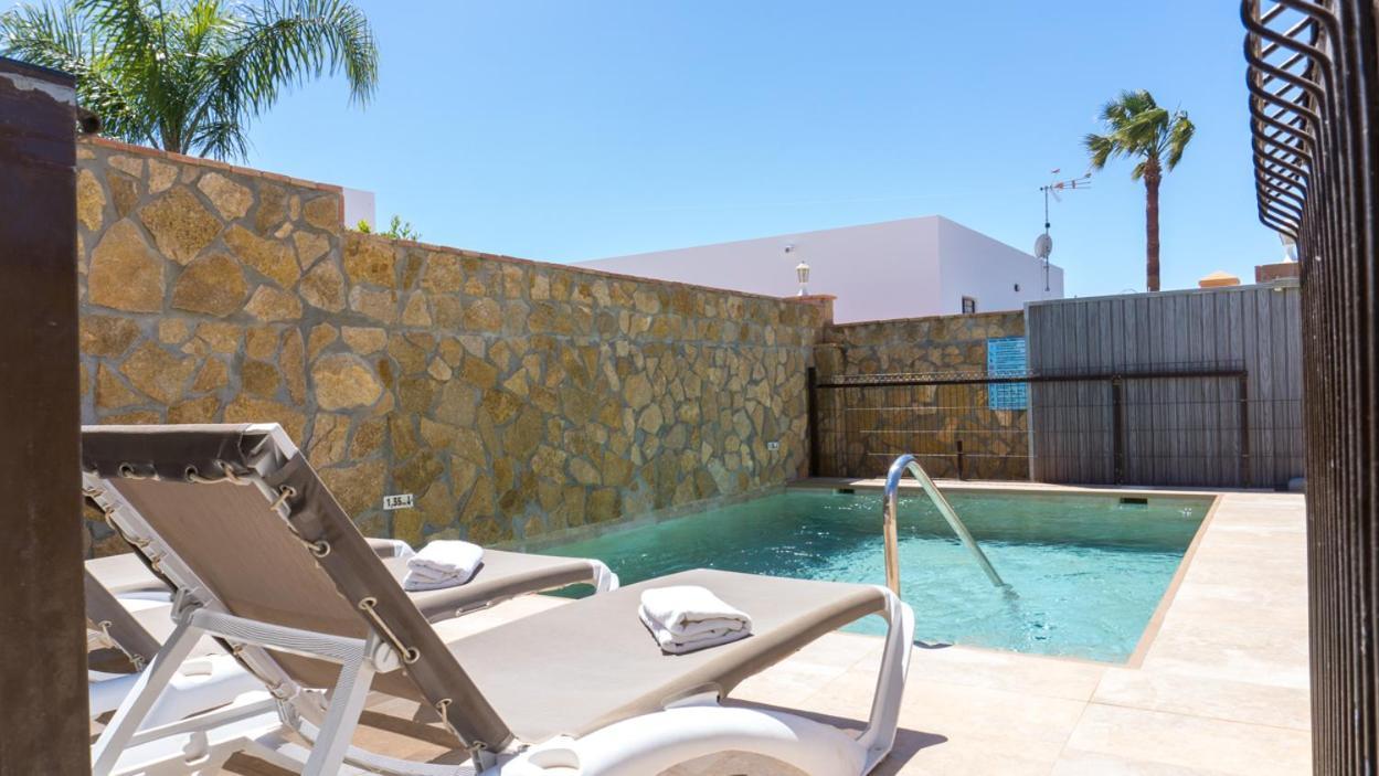 Villa Nueva Cascada - Casa Rustica "Tu Casa En Conil" โกนิล เด ลาฟรอนเตรา ภายนอก รูปภาพ