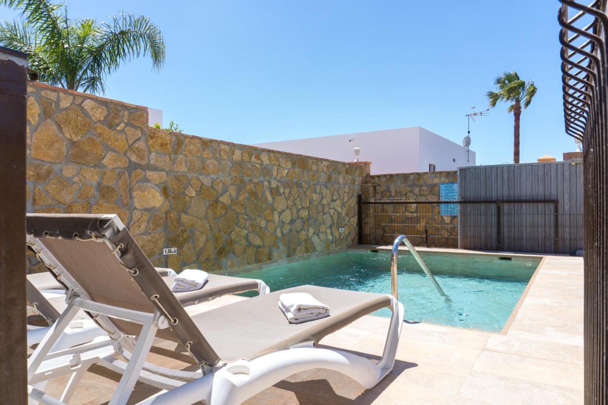 Villa Nueva Cascada - Casa Rustica "Tu Casa En Conil" โกนิล เด ลาฟรอนเตรา ภายนอก รูปภาพ