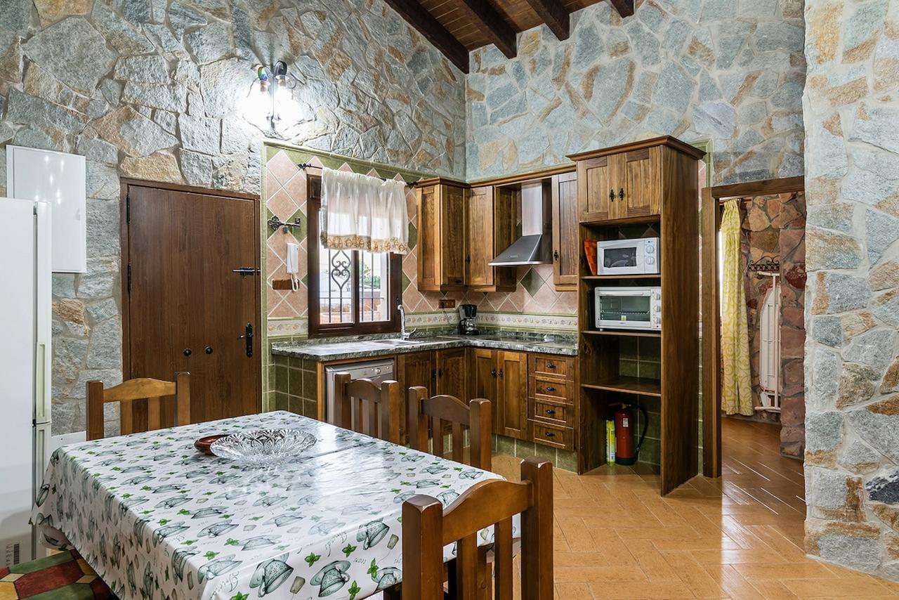 Villa Nueva Cascada - Casa Rustica "Tu Casa En Conil" โกนิล เด ลาฟรอนเตรา ภายนอก รูปภาพ