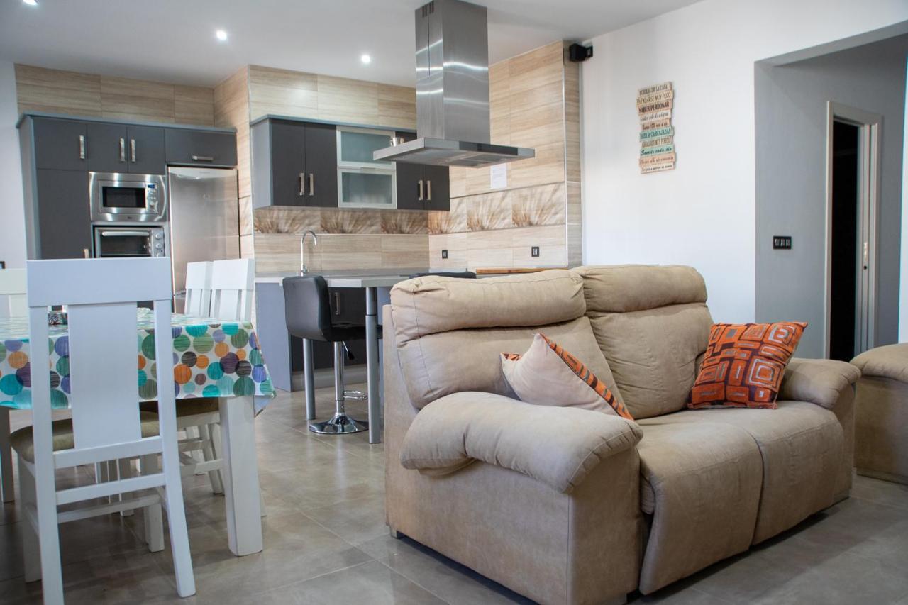 Villa Nueva Cascada - Casa Rustica "Tu Casa En Conil" โกนิล เด ลาฟรอนเตรา ภายนอก รูปภาพ